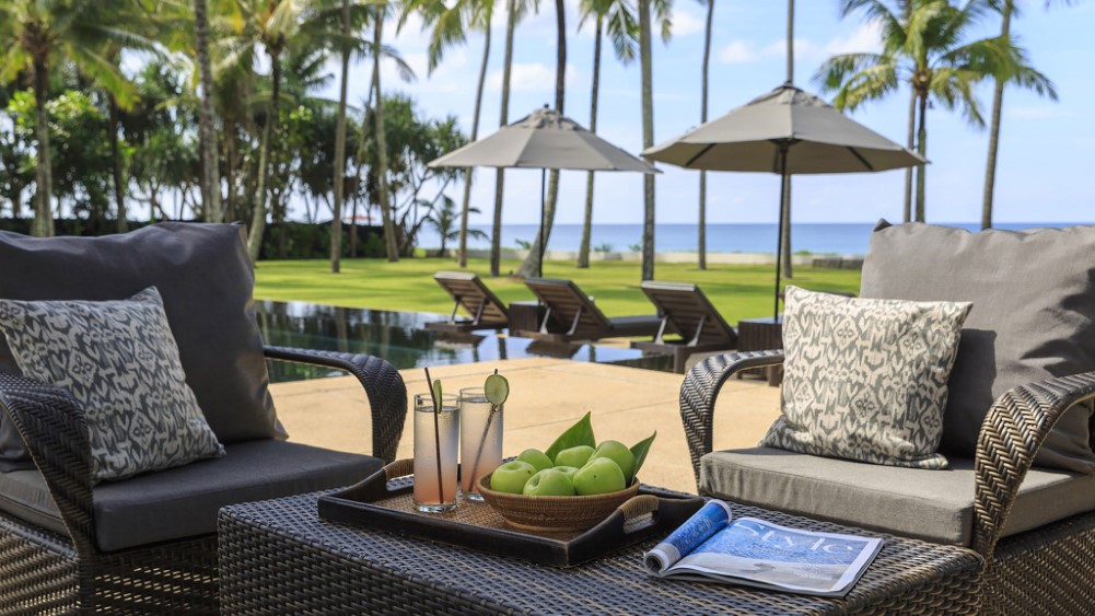 Jivana Beach Villas - Villa Shanti - Relaxing pool deck